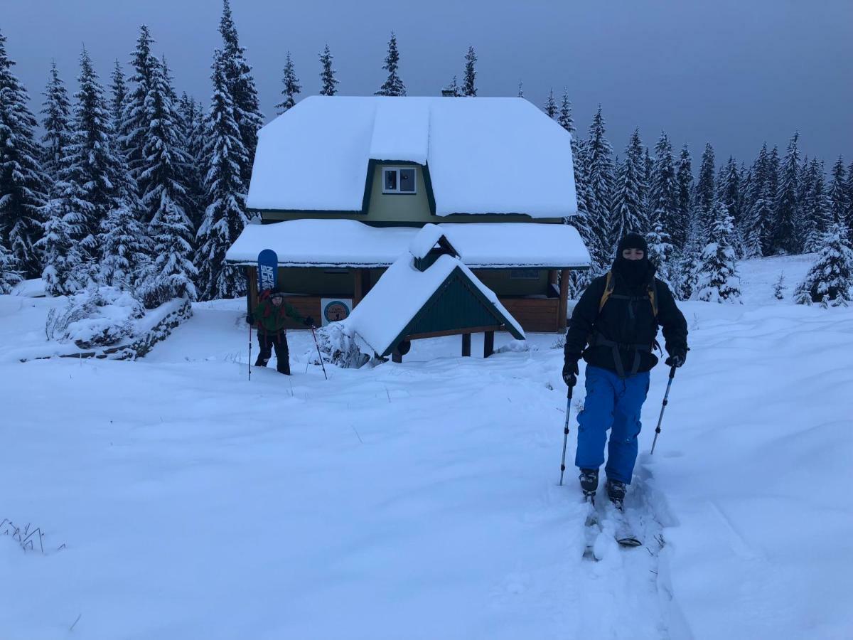 Marmaros Rescue Hut Hotel Dilove Eksteriør billede